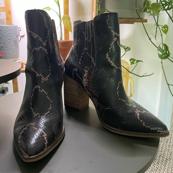 Steve Madden Snakeskin Bootie - Picture 2 of 4